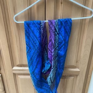 Scarf purge. Lots of colors, materials. Full circle. Or oblong. New/light use